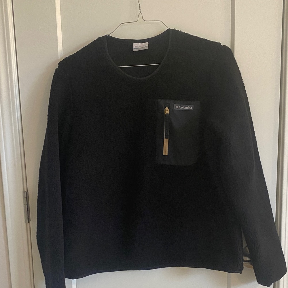 Columbia Women’s Black Crewneck Sweater